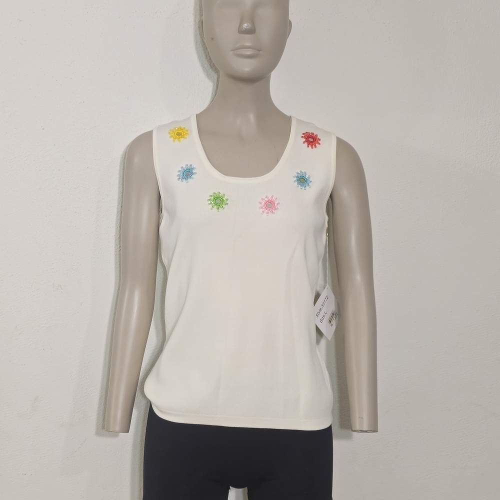 Joseph A. It is a knit garment distinguished by a floral and mirror design.